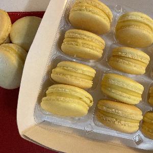 Lemon Curd French Macarons (Box of 12) Evelyn R. Cooke - The #EvCooks Store